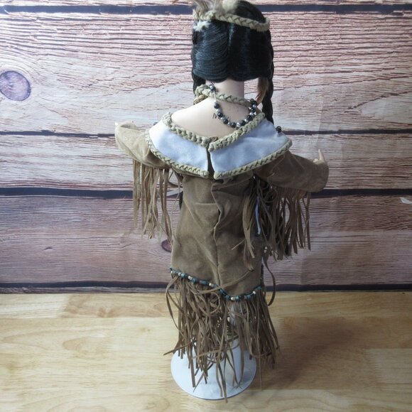 Native American Indian Exquisite 18" Doll with Accessories & Stand - Vintage - Picture 10 of 15